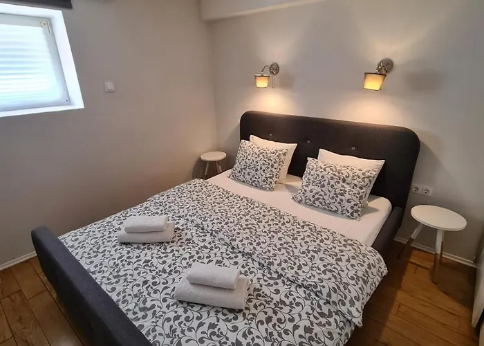 Max's Downtown Oasis Апартаменты *